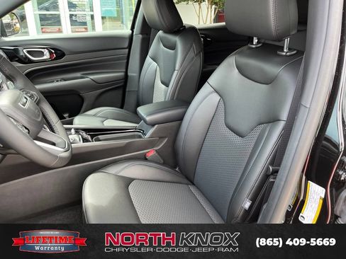 New 2026 Jeep Compass Latitude AWD/4WD image 4
