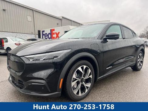 Certified 2025 Ford Mustang Mach-E Select w/ Comfort Package Lite image 1