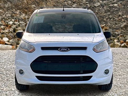 Used 2017 Ford Transit Connect XLT image 3