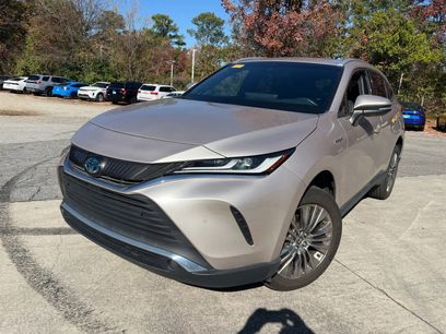 Used 2021 Toyota Venza XLE w/ Softex Package