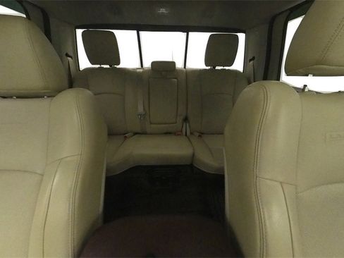 Used 2017 RAM 1500 Laramie w/ Convenience Group image 34