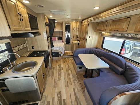 Used 2015 Mercedes-Benz Sprinter 3500 image 2