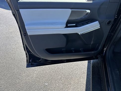 New 2026 Ford Expedition Max Platinum image 11