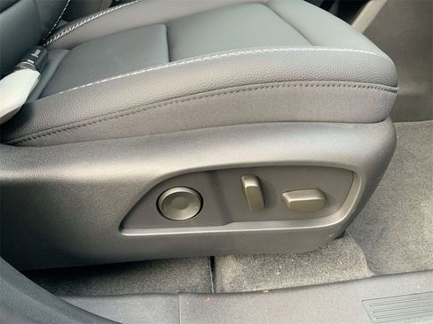 New 2026 GMC Terrain Denali w/ LPO, Floor Liner Package image 30