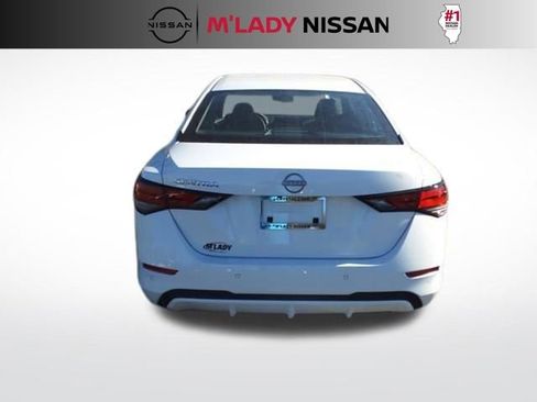 Used 2025 Nissan Sentra S image 6