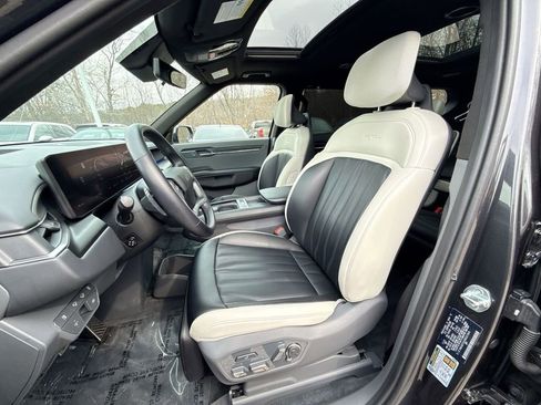 Used 2024 Kia EV9 GT-Line image 13