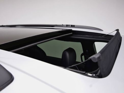 New 2026 Chrysler Pacifica Limited w/ S Appearance Package image 11