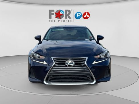 Used 2018 Lexus IS 300 w/ Comfort Package RWD image 8