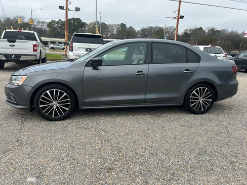 Used 2016 Volkswagen Jetta Sport image 15