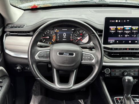 Used 2022 Jeep Compass Limited w/ Sun and Sound Group image 18