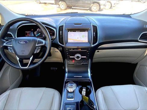 Used 2019 Ford Edge Titanium w/ Equipment Group 301A FWD image 13