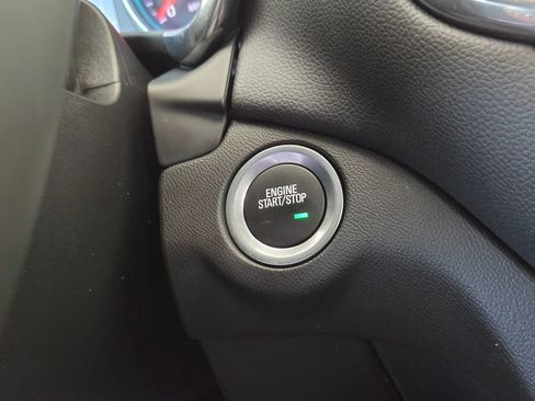 Used 2023 Chevrolet Equinox LT FWD image 19