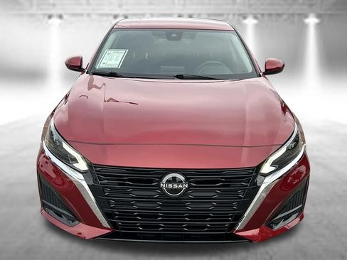 Certified 2023 Nissan Altima 2.5 SV FWD image 2