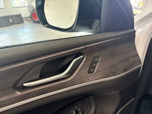 Used 2022 Jeep Grand Cherokee Limited 4xe AWD/4WD image 18