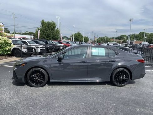 Used 2026 Toyota Camry SE w/ Convenience Package FWD image 5