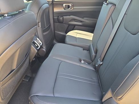New 2026 Kia Sorento EX AWD/4WD image 17