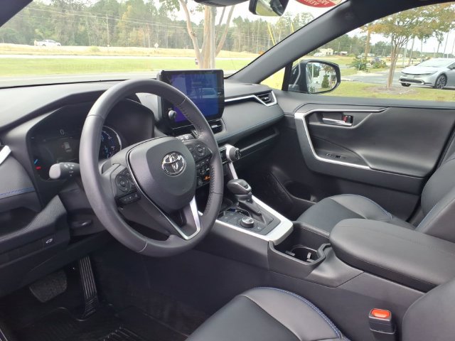 Used 2024 Toyota RAV4 XSE AWD/4WD image 13
