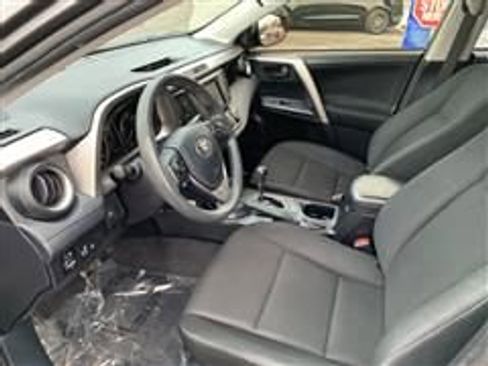Used 2018 Toyota RAV4 LE w/ All Weather Liner Package image 36