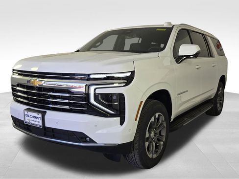 New 2026 Chevrolet Suburban LT w/ Comfort Package image 3