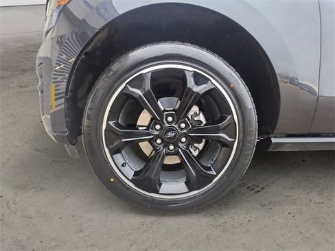 Used 2023 Ford Expedition Limited image 14