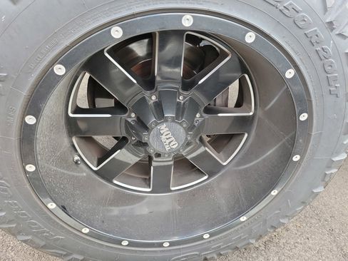 Used 2015 Toyota Tundra SR5 w/ SR5 Upgrade Package AWD/4WD image 6