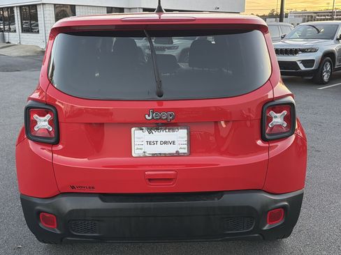 Used 2021 Jeep Renegade Sport image 4