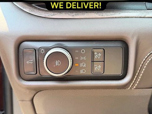 Used 2020 Ford Explorer Platinum w/ Premium Technology Package AWD/4WD image 11