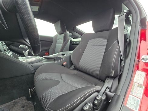 Used 2019 Nissan 370Z w/ Sport Package image 13
