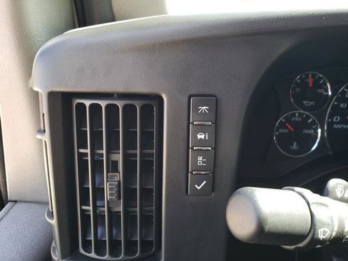 Used 2014 Chevrolet Express 2500 RWD 2500 135 image 25