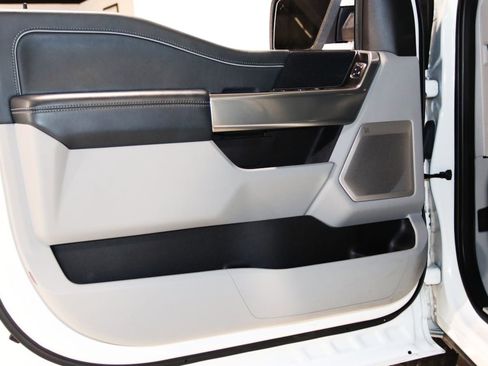 Used 2023 Ford F150 Limited image 39