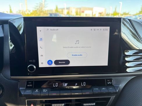Used 2025 Toyota Camry SE FWD image 26