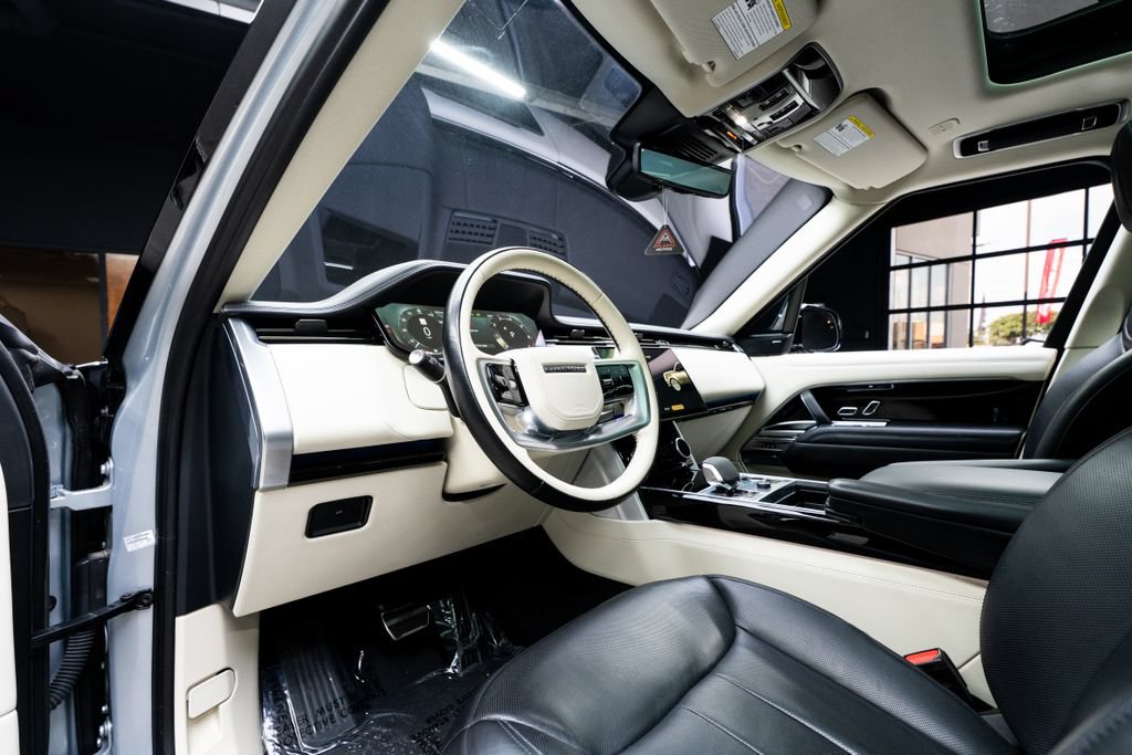 Used 2023 Land Rover Range Rover Long Wheelbase SE AWD/4WD image 28