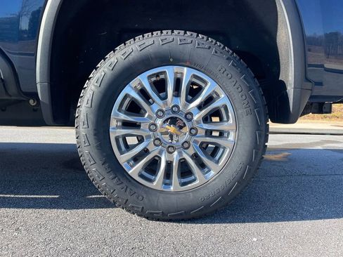 Used 2022 Chevrolet Silverado 2500 High Country image 9