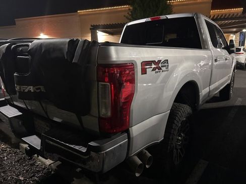 Used 2017 Ford F250 Lariat w/ Lariat Ultimate Package image 7