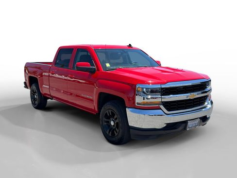 Used 2017 Chevrolet Silverado 1500 LT w/ LT Plus Package RWD image 7