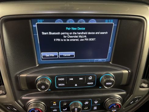 Used 2018 Chevrolet Silverado 1500 LTZ image 11