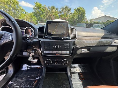 Used 2016 Mercedes-Benz GLE 63 AMG 4MATIC image 11