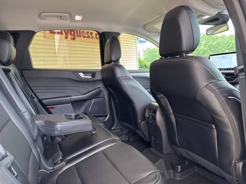 Used 2024 Ford Escape Platinum AWD/4WD image 30