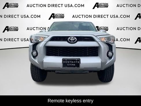 Used 2018 Toyota 4Runner SR5 Premium AWD/4WD image 2
