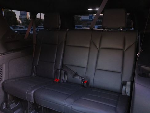 Used 2022 Cadillac Escalade ESV Luxury image 35