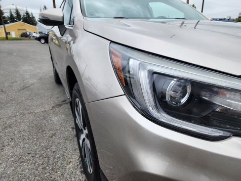 Used 2018 Subaru Outback 2.5i Limited AWD/4WD image 37