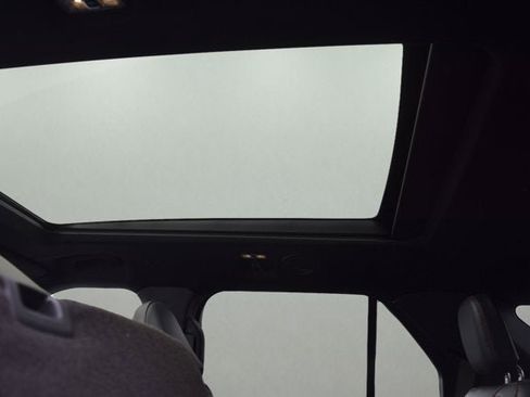 New 2026 Ford Explorer ST-Line w/ ST-Line Street Pack image 6