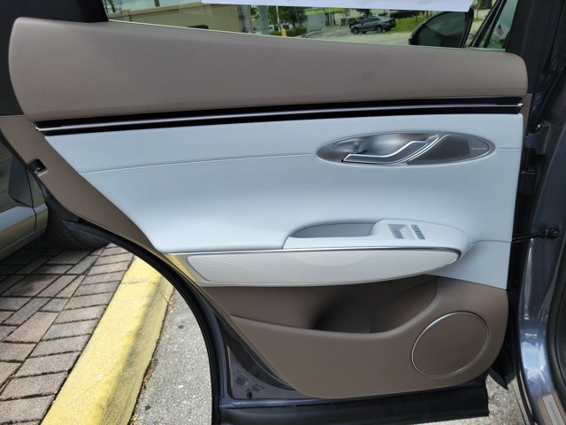 Used 2026 Genesis GV70 2.5T Advanced AWD/4WD image 6