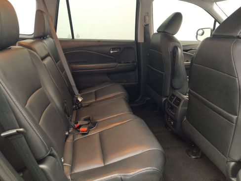 Used 2017 Honda Pilot Touring image 19