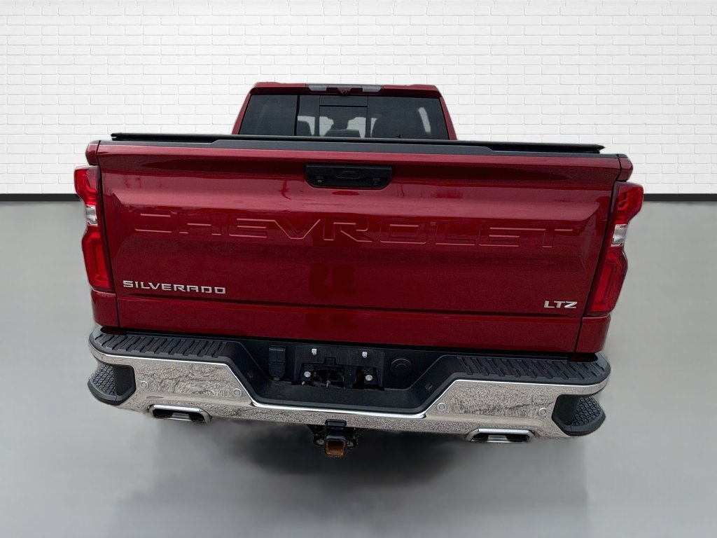 Used 2023 Chevrolet Silverado 1500 LTZ w/ Technology Package AWD/4WD image 8