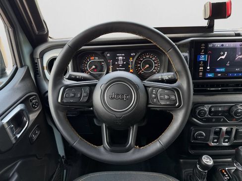 Used 2024 Jeep Wrangler Sport AWD/4WD image 18