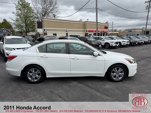 Used 2011 Honda Accord SE image 2
