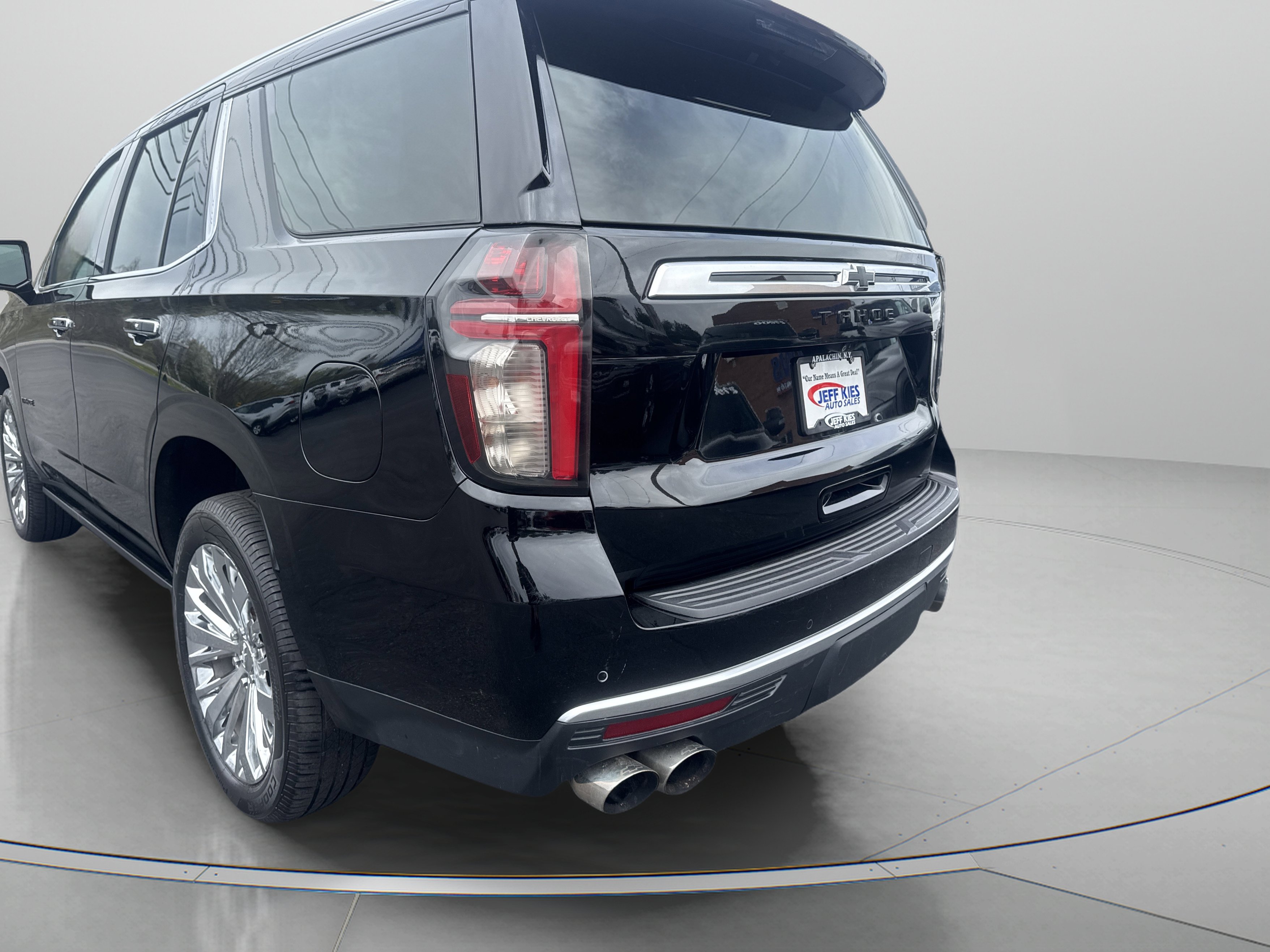 Used 2022 Chevrolet Tahoe High Country AWD/4WD image 7