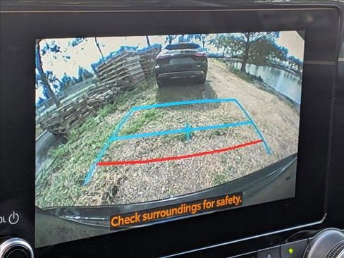 Used 2023 Toyota Highlander L image 7