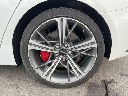 Used 2025 Genesis G70 3.3T Advanced w/ Sport Prestige Package image 9